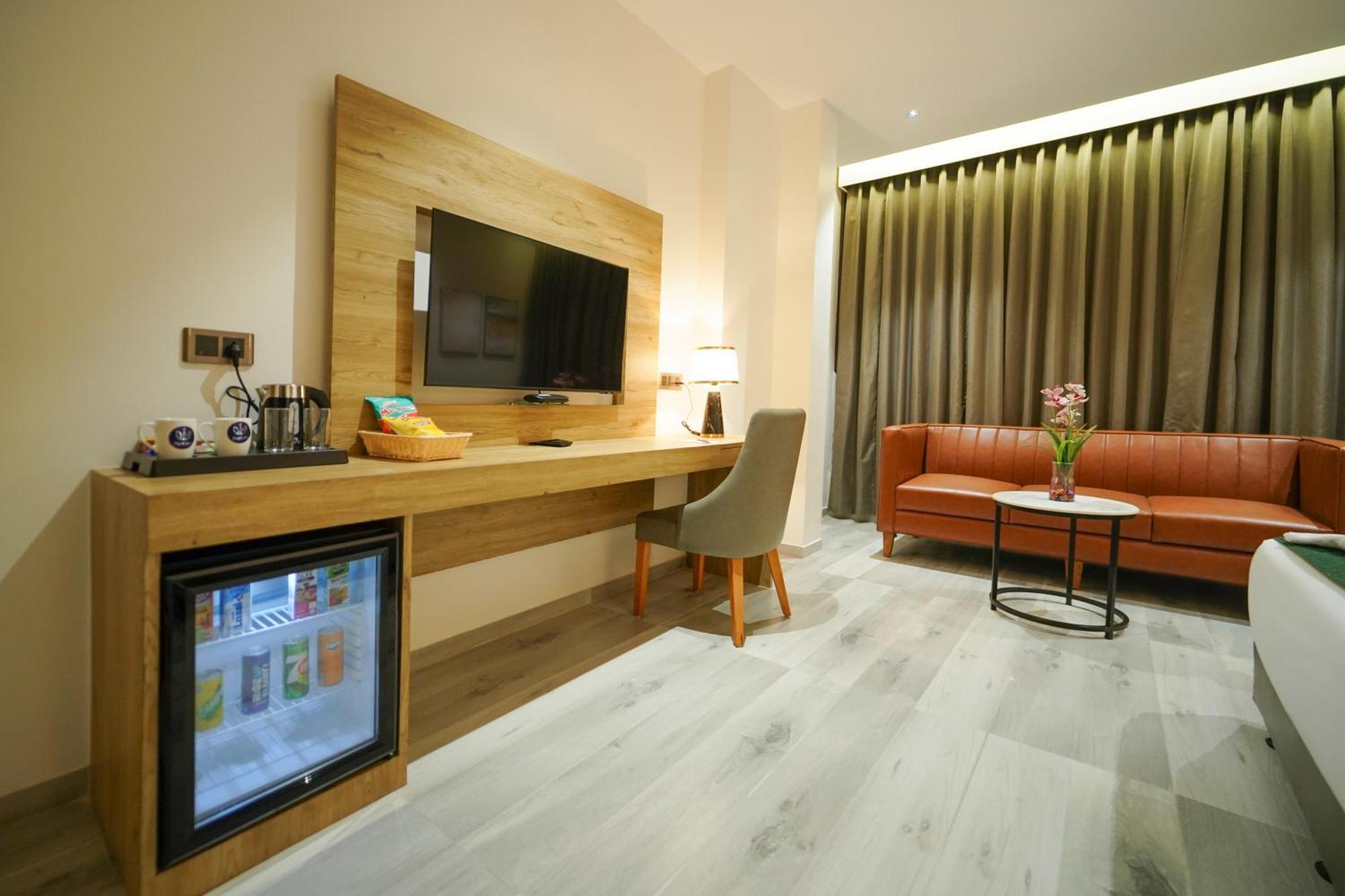 Hotel Park Inn Nellore - Near The Hospital & Highway Exterior foto
